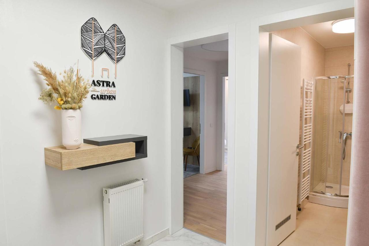 Appartamento Astra Urban Garden Apartment, 2 Garage Parking Spaces *