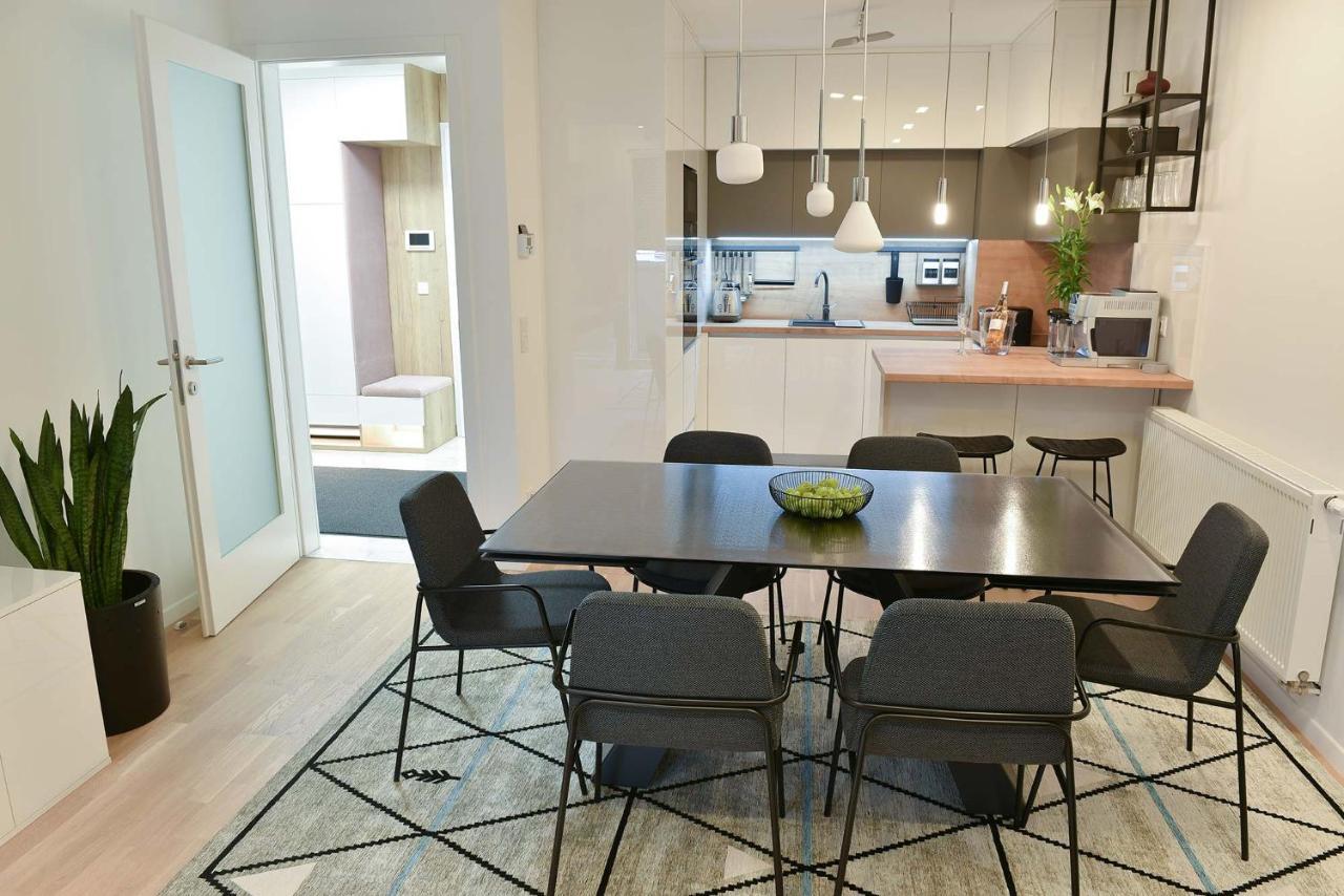 Appartamento Astra Urban Garden Apartment, 2 Garage Parking Spaces