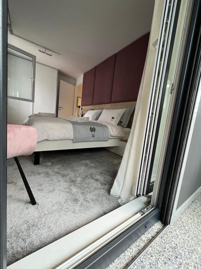 Astra Urban Garden Apartment, 2 Garage Parking Spaces